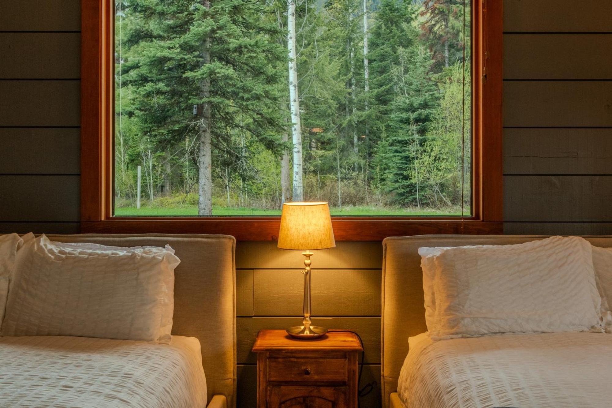 Winston Lodge Golden Dış mekan fotoğraf