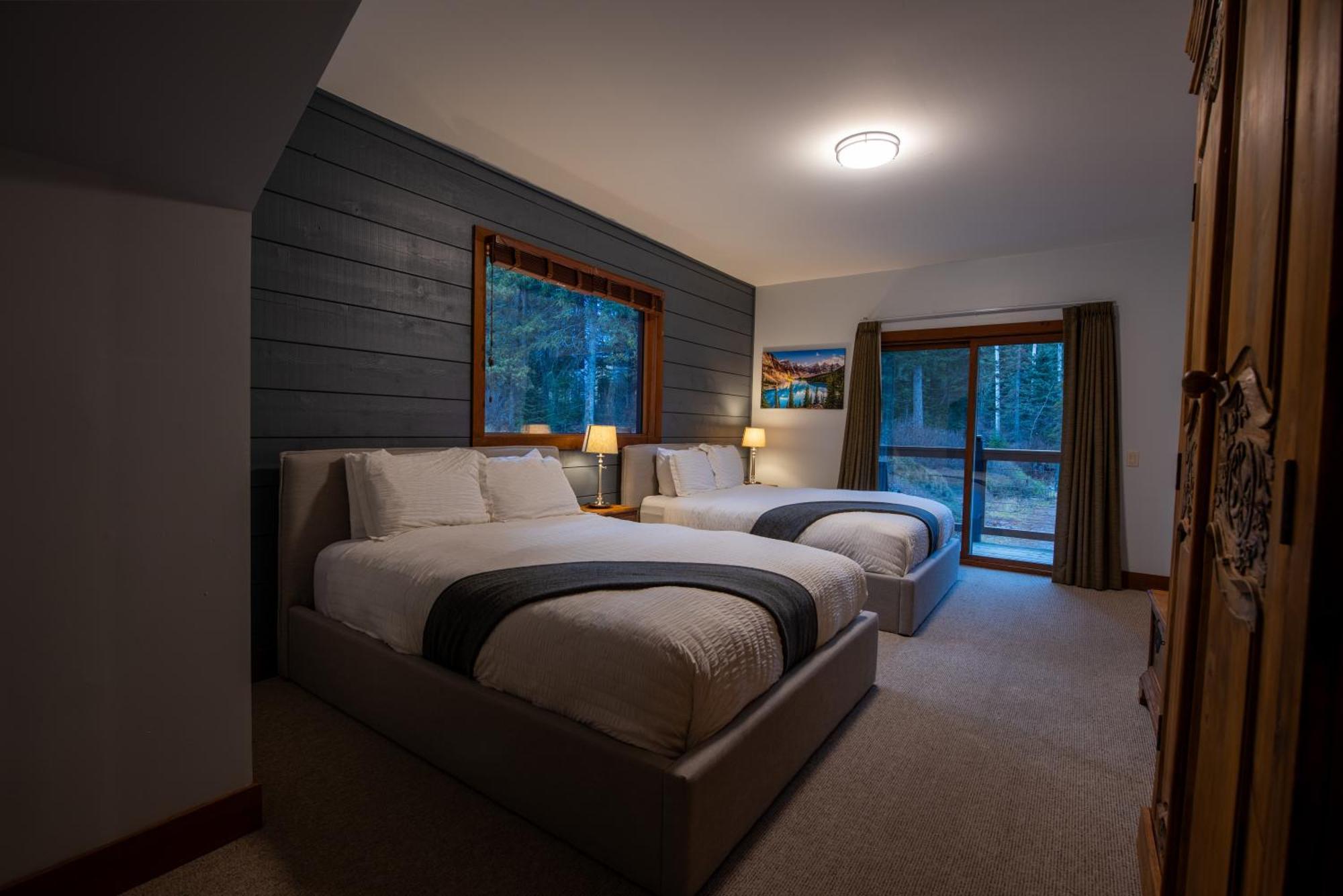 Winston Lodge Golden Dış mekan fotoğraf