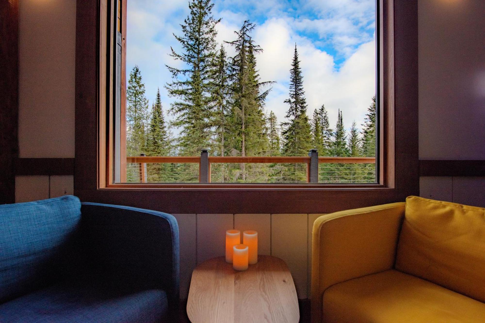Winston Lodge Golden Dış mekan fotoğraf